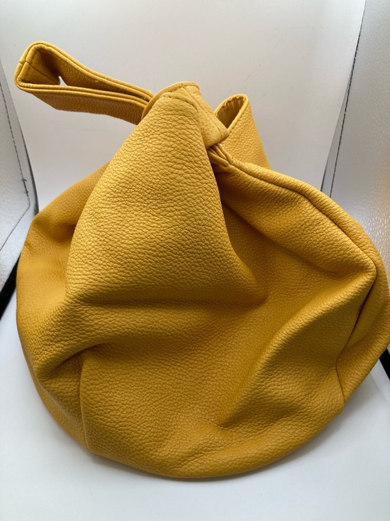 The Drop Handbags - NWT The Drop Avalon Small Tote Bag Butter Yellow Vegan Leather Wristlet Handbag